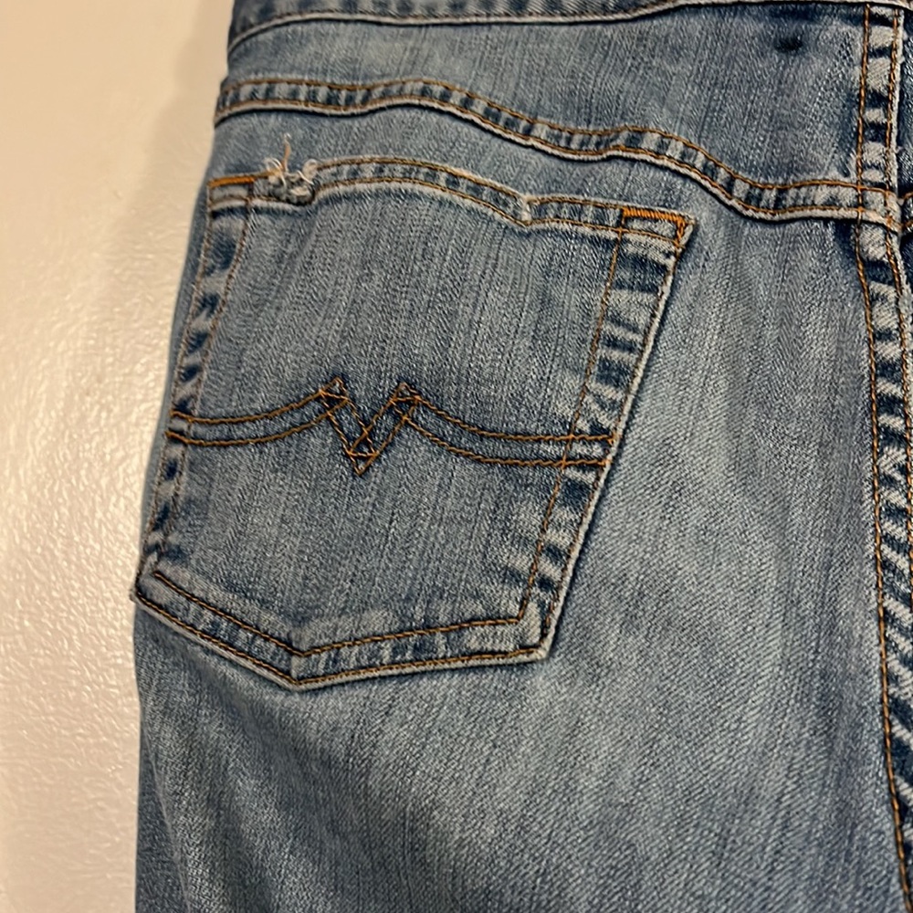 Lucky Brand well loved jeans - Picture 6 of 11